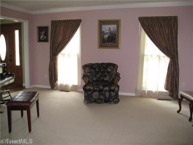 4008 Red Oak Ct, High Point, NC 27265 - photo 7