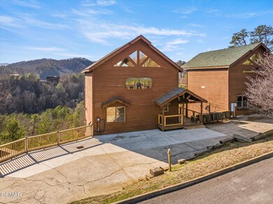 2014 Delta Dawn Dr, Sevierville, TN 37862 - photo 3