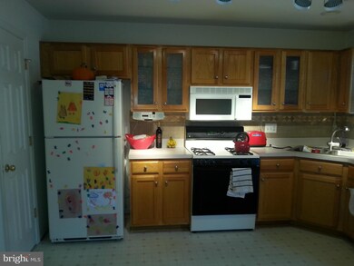 42788 Pilgrim Square, Chantilly, VA 20152 - photo 3