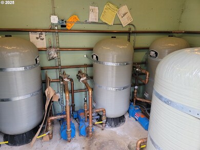 1 Queens Ave unit 1, Creswell, OR 97426 - photo 4