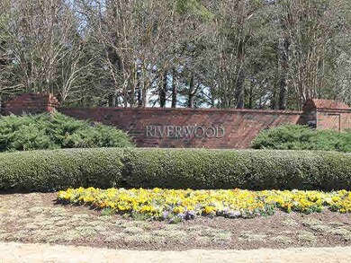 Beautiful Entrance into Riverwood Farms.