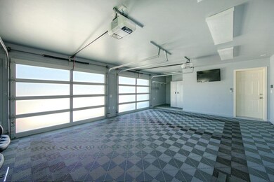 Air-conditioned Garage w SwissTrax floor