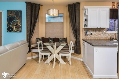 Breakfast nook area