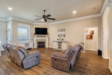 4940 Spring Hill Dr, Wichita Falls, TX 76310 - photo 6