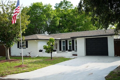 11211 Meadow Dr, Port Richey, FL 34668 - photo 2