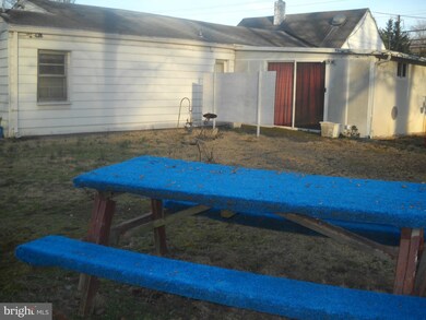 9214 Lanham Severn Rd, Lanham, MD 20706 - photo 2