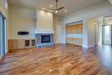 Spacious Great Room