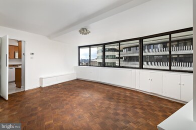 Watergate East Residences unit 916-S, Washington, DC 20037 - photo 4