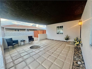 124 Fir St, Henderson, NV 89015 - photo 2