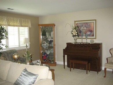 735 N Jaye St, Porterville, CA 93257 - photo 2