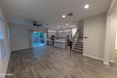 5_familyroom2
