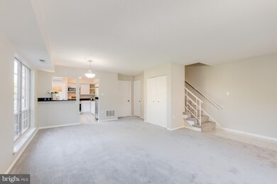 1967 Kennedy Dr unit 1967, McLean, VA 22102 - photo 4