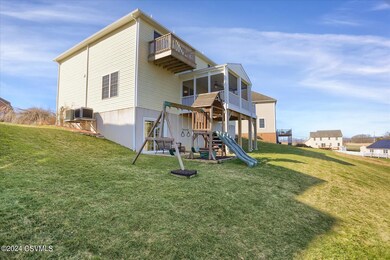 110 Meixell Cir, Lewisburg, PA 17837 - photo 3