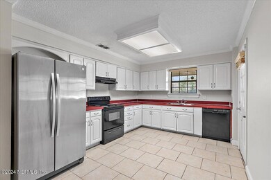 6654 Cinderella Rd, Jacksonville, FL 32210 - photo 6