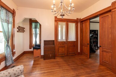 1138 Worthington St, Springfield, MA 01109 - photo 3