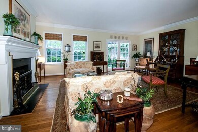 3547 Hamlet Place, Chevy Chase, MD 20815 - photo 3