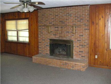 120 E Whitworth St, Hazlehurst, MS 39083 - photo 5