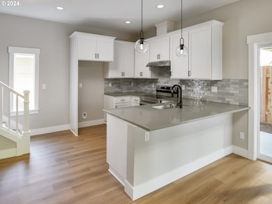 6247 N Olympia St, Portland, OR 97203 - photo 7