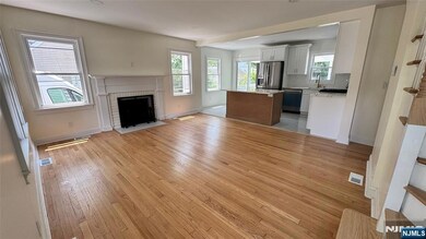 882 Lafayette Ave, Hawthorne, NJ 07506 - photo 2