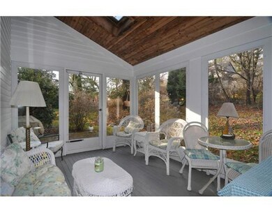 81 Tefft St, Saunderstown, RI 02874 - photo 6