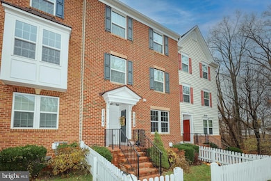 11719 Emerald Green Dr unit 904C, Clarksburg, MD 20871 - photo 2