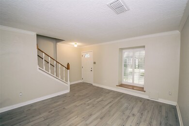 3934 Laura Leigh Dr, Friendswood, TX 77546 - photo 3