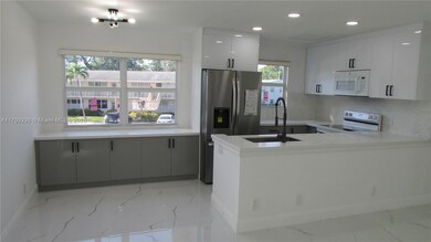 115 Ventnor F unit 115, Deerfield Beach, FL 33442 - photo 2