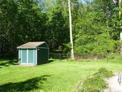 1410 Birch Dr, North Tonawanda, NY 14120 - photo 6