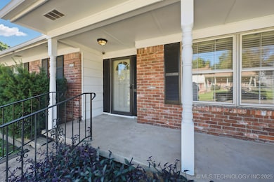 5728 E 62nd St, Tulsa, OK 74136 - photo 2