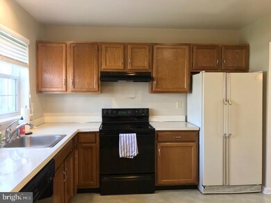 105 Barrington Ct, Palmyra, PA 17078 - photo 5