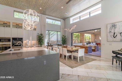 Kitchen, Dining & Outdoor Living Room