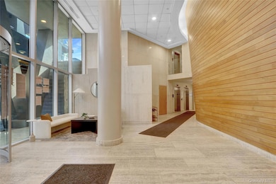 East River Tower unit 10-E, Astoria, NY 11106 - photo 2