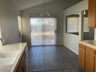 44603 Palm Ln, Lancaster, CA 93535 - photo 6