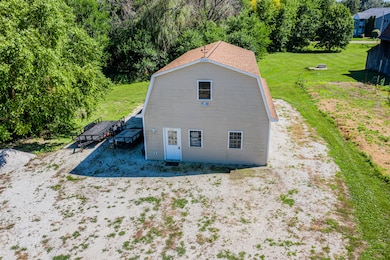 810 W Railroad Ave, Princeton, IL 61356 - photo 4