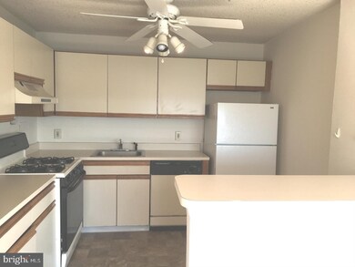 Radnor House unit 611, Bryn Mawr, PA 19010 - photo 6