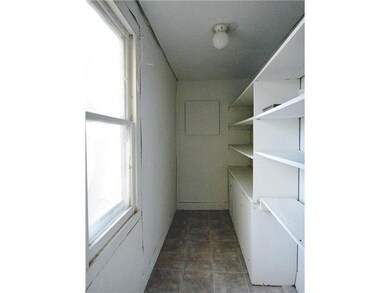 Other walk-in pantry