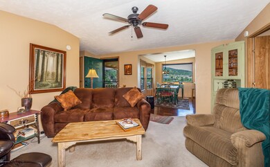 006_Living Room