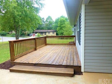 Front Deck/Porch