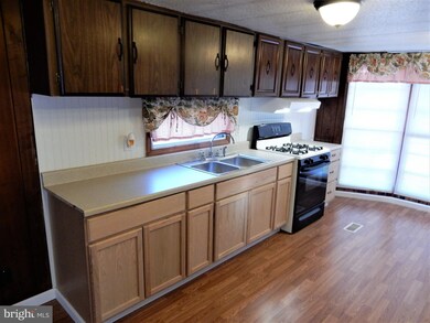 5454 Hallowing Point Rd, Prince Frederick, MD 20678 - photo 6