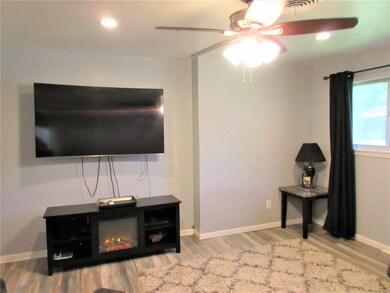 1701 Edna Ave, Bay City, TX 77414 - photo 5