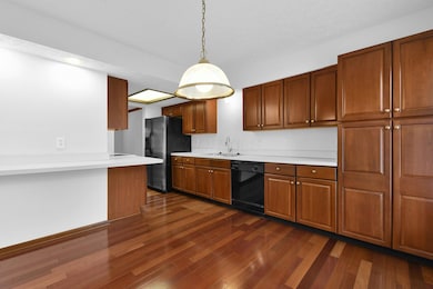 Kitchen-Eating Area