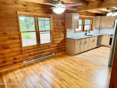 113 Davis Cir, Bushkill, PA 18324 - photo 6