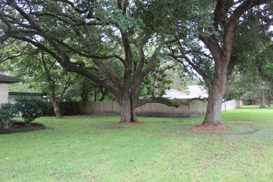 701 7th St, Bay City, TX 77414 - photo 3