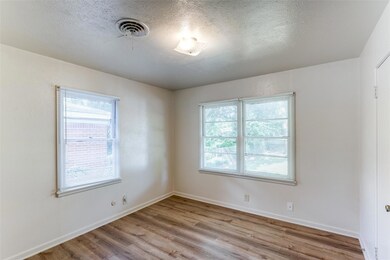 405 Harmon Rd, Hurst, TX 76053 - photo 6