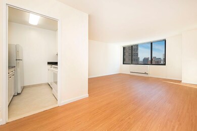 unlisted-address, New York, NY 10019 - photo 4