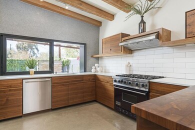 011_Kitchen II