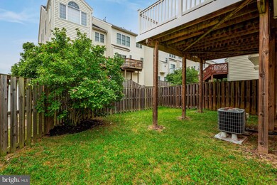 25292 Nesting Square, Chantilly, VA 20152 - photo 7