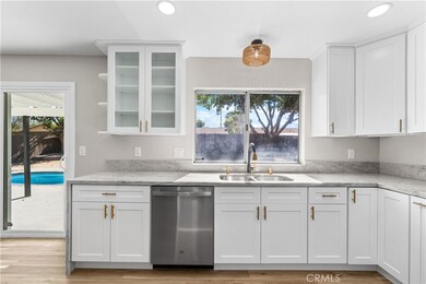 1050 Landsford St, Lancaster, CA 93535 - photo 3