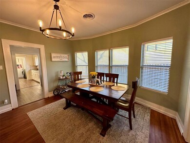 211 S Grand Ave, Gainesville, TX 76240 - photo 6