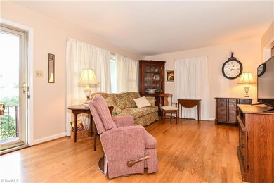 1610 W Meadowview Rd, Greensboro, NC 27403 - photo 4